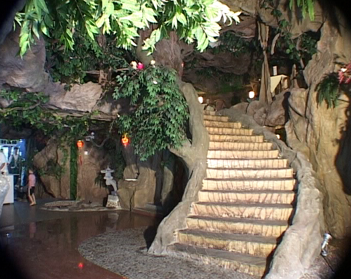 廣州新塘水簾洞熱帶雨林餐廳(假山溶洞造景工程) 廣州新塘水簾洞熱帶雨林餐廳(假山溶洞造景工程)
